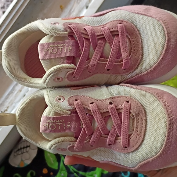 Nike Pink and Cream Kids' Sneakers - Picture 5 of 5